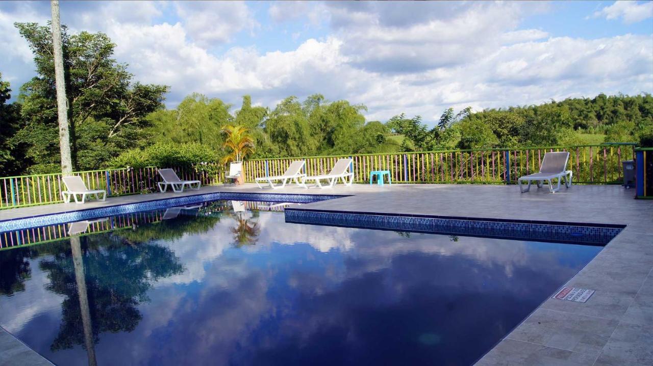 Hotel Campestre Los Nogales Quimbaya Exterior photo